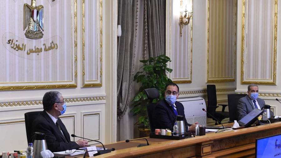 رئيس الوزراء يتابع الموقف التنفيذي لمشروع إنشاء مجمع صناعي ل