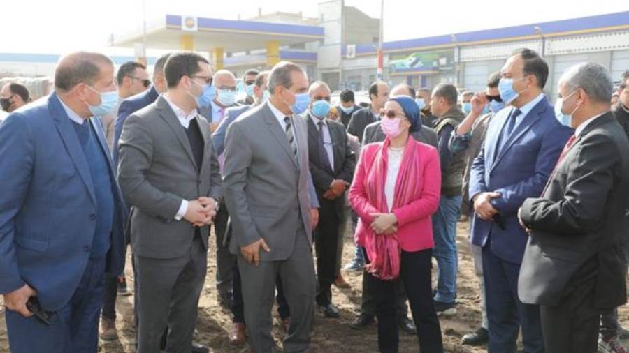 وزيرة البيئة ومحافظ كفر الشيخ يفتتحان مصنع سيدى سالم لمعالجة
