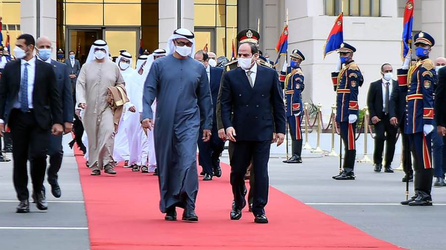 السيسي ومحمد بن زايد يبحثان إقامة مشروعات مشتركة جديدة والتع