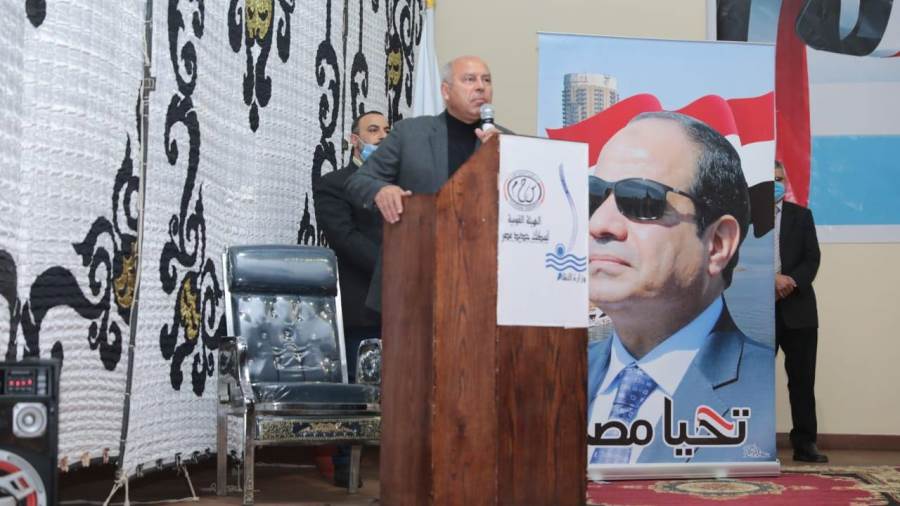 وزير النقل: الرئيس السيسي وجه بتتخريج أجيال متخصصة ومهرة تقو