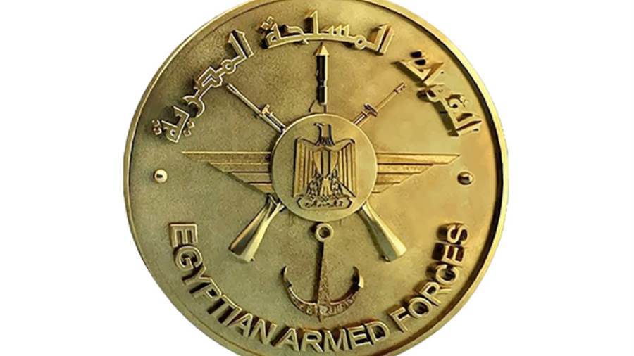 القوات المسلحة توزع ماسكات طبية على المواطنين للحد من انتشار