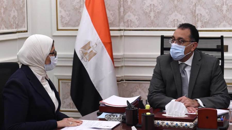 فى لقائه مع وزيرة الصحة.. رئيس الوزراء يستعرض تقريرين بشأن م