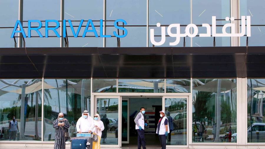 الكويت تلزم جميع القادمين بشهادة بي سي آر وتقليص صلاحيتها إل