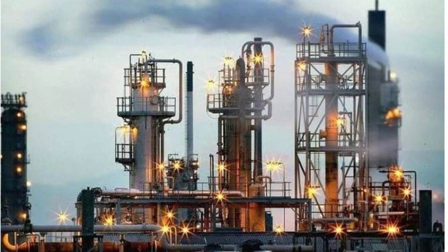 النفط يتحول للخسارة.. برنت عند 51.78 دولارا والأمريكي بنحو 4 النفط يتحول للخسارة.. برنت عند 51.78 دولارا والأمريكي بنحو 4