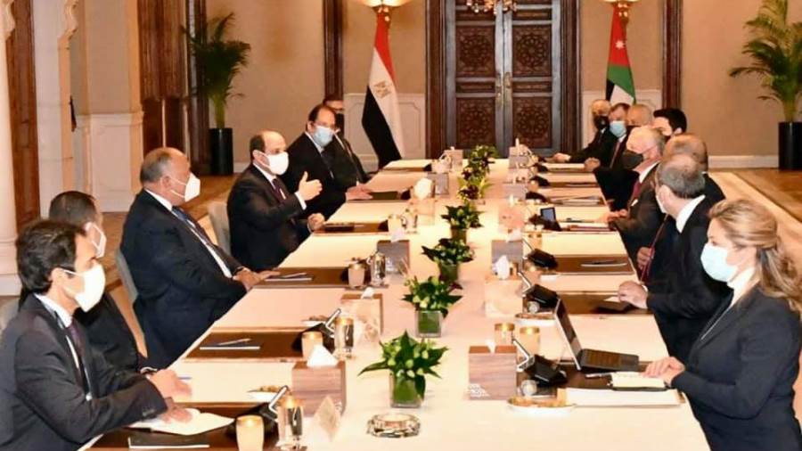 السيسي وعبد الله يبحثان تعزيز التعاون التجاري والاستثماري بي