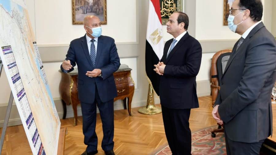 السيسي يوجه بإضافة مسارات جديدة للقطار فائق السرعة وربطها با