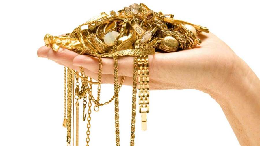أسعار الذهب تهوي إلى أدنى مستوى في أسبوع مع صعود الدولار أسعار الذهب تهوي إلى أدنى مستوى في أسبوع مع صعود الدولار