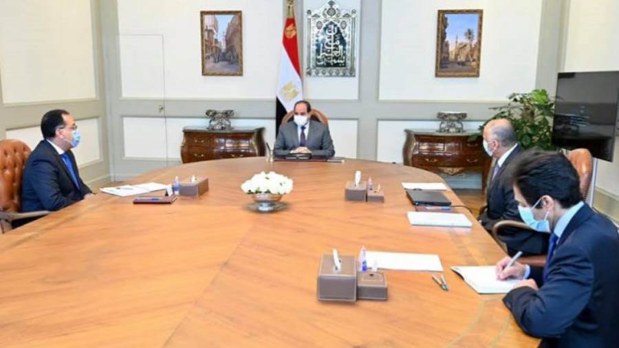 السيسي يوجه بمواصلة تطبيق إجراءات تحسين المؤشرات الاقتصادية 