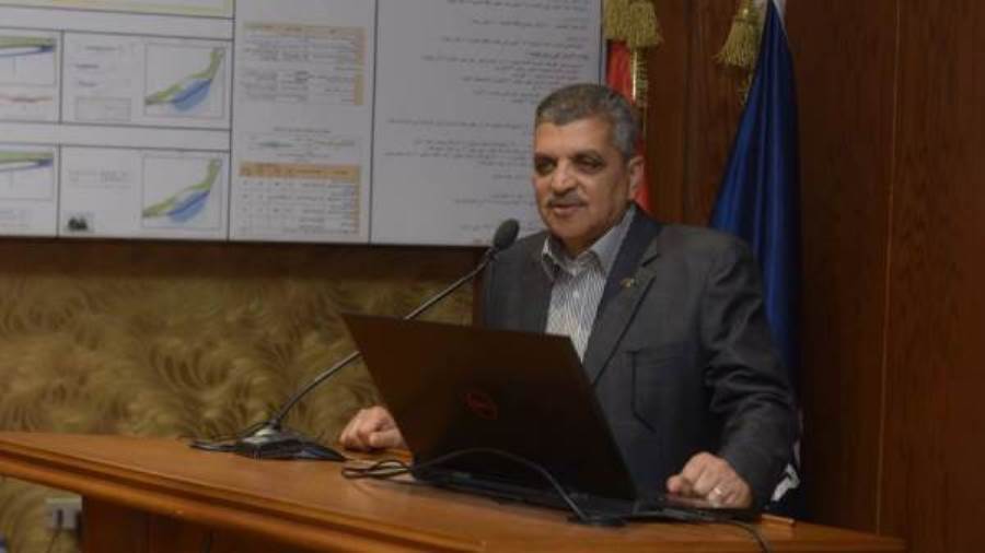 رئيس هيئة السويس: القناةالجديدة شهدت زيادة غير مسبوقة فى ناق رئيس هيئة السويس: القناةالجديدة شهدت زيادة غير مسبوقة فى ناق
