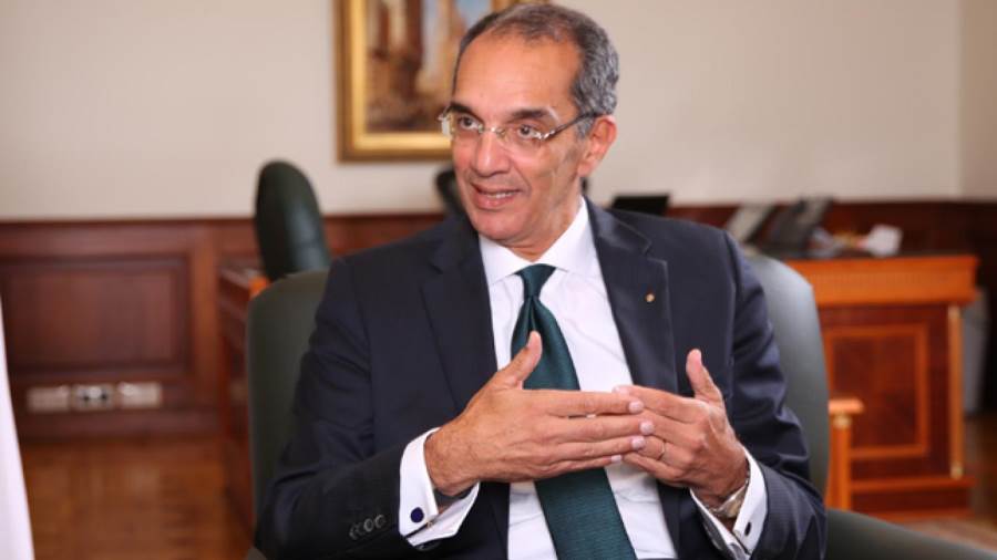 وزير الاتصالات: إدراج كابلات الألياف الضوئية فى اشتراطات الب