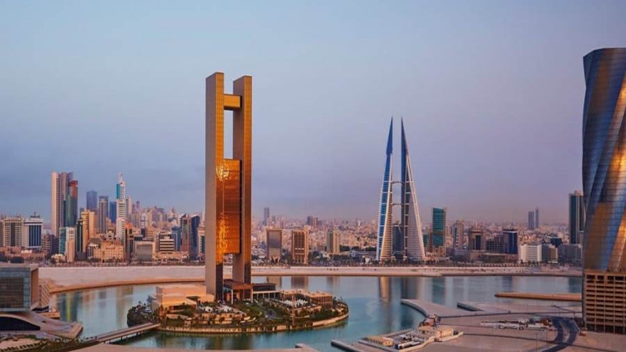 البحرين تعلق كافة الصلوات في الجوامع والمساجد لمدة أسبوعين