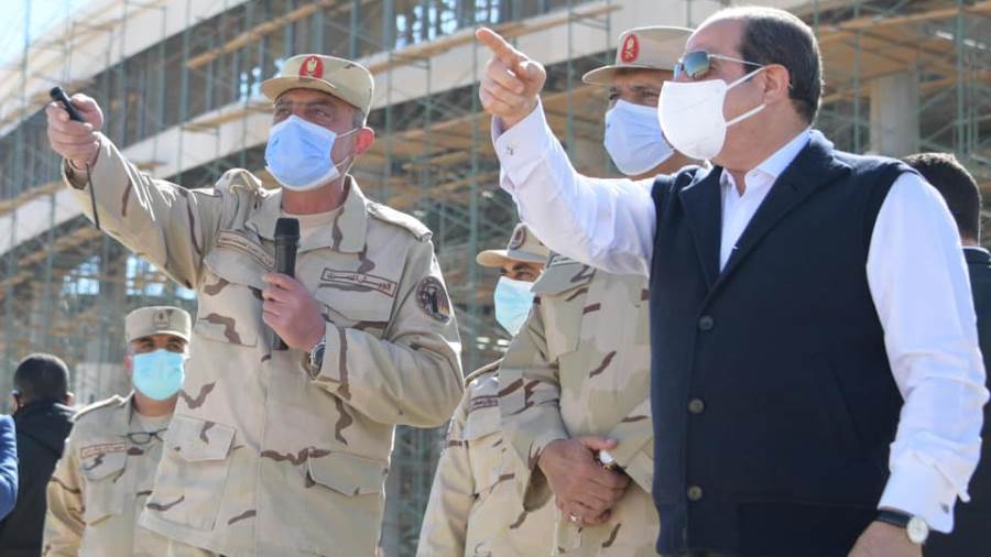 السيسي يتفقد العاصمة الادارية الجديدة ويطلع على الموقف التنف
