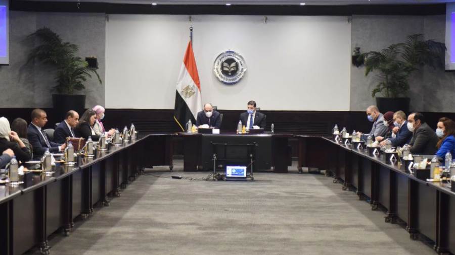 رئيس لجنة المشروعات المتوسطة بالنواب يطالب الحكومة بجدول زمن