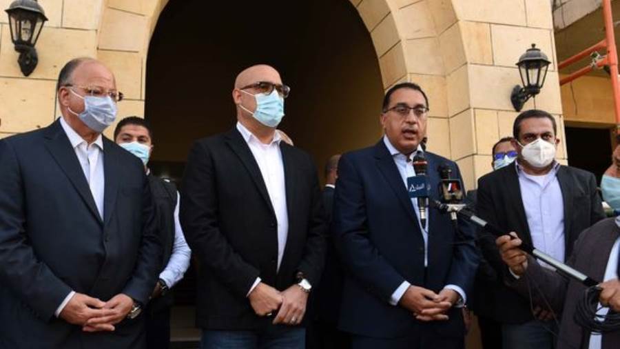 رئيس الوزراء: لم تمتد يد أحد من قبل لتطوير سور مجرى العيون و