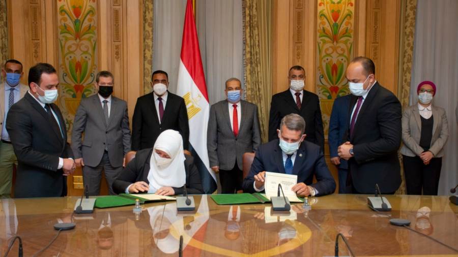 بروتوكولي تعاون بين الإنتاج الحربي ومطروح لإقامة مشروعات بال