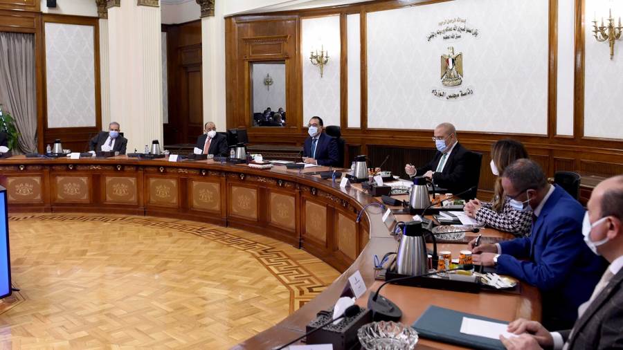 رئيس الوزراء يتابع موقف المشروع القومي لتطوير الريف المصري ض