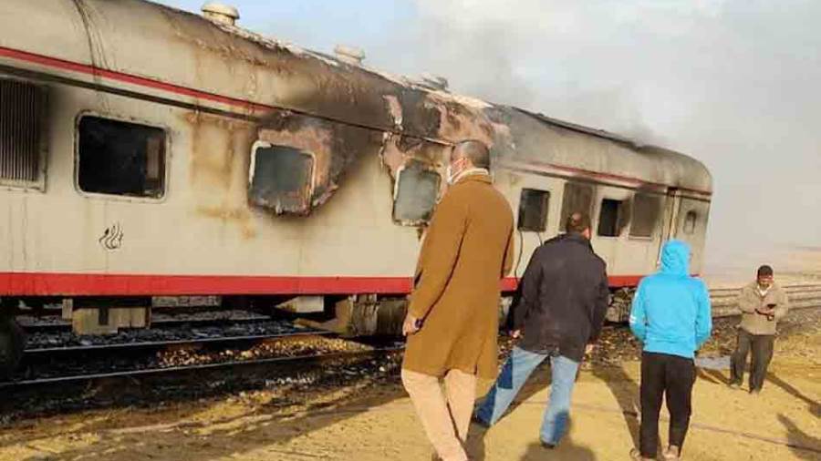 السكة الحديد تكشف عن أسباب حريق قطار ٥٩٤ السويس_ القاهرة