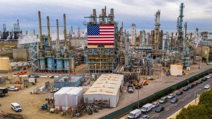 مخزونات الخام الأمريكي تهوي بشكل كبير في أحدث أسبوع