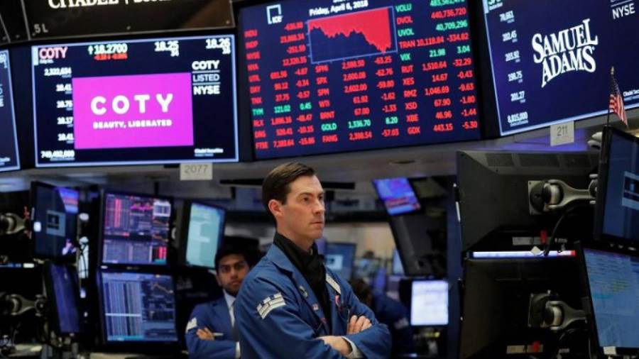 الأسهم الأمريكية تتراجع مع تجدد خسائر التكنولوجيا وارتفاع طل