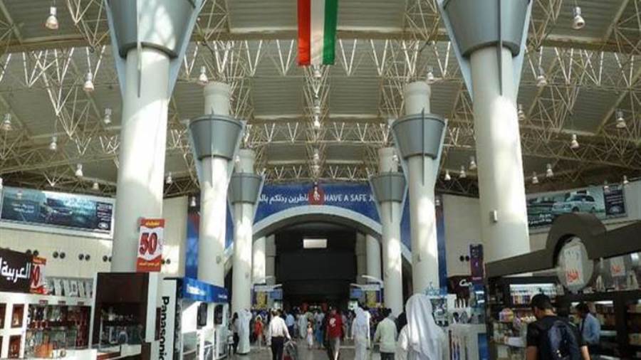 الكويت تجهز قائمة جديدة بدول يحظر الطيران المباشر معها