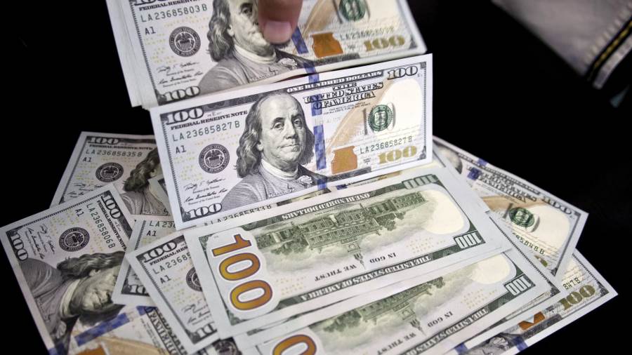 الدولار يبلغ القاع 6 أسابيع