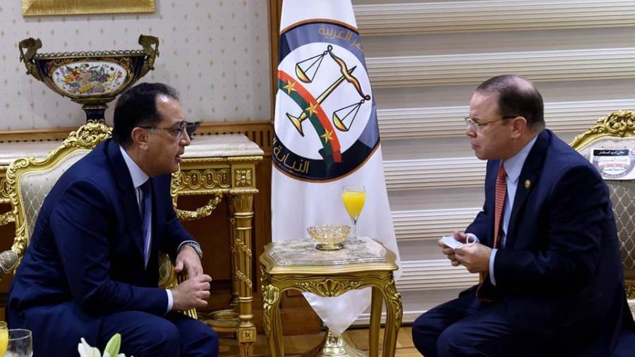 رئيس الوزراء يزور مقر النائب العام لمتابعة جهود التحول الرقم