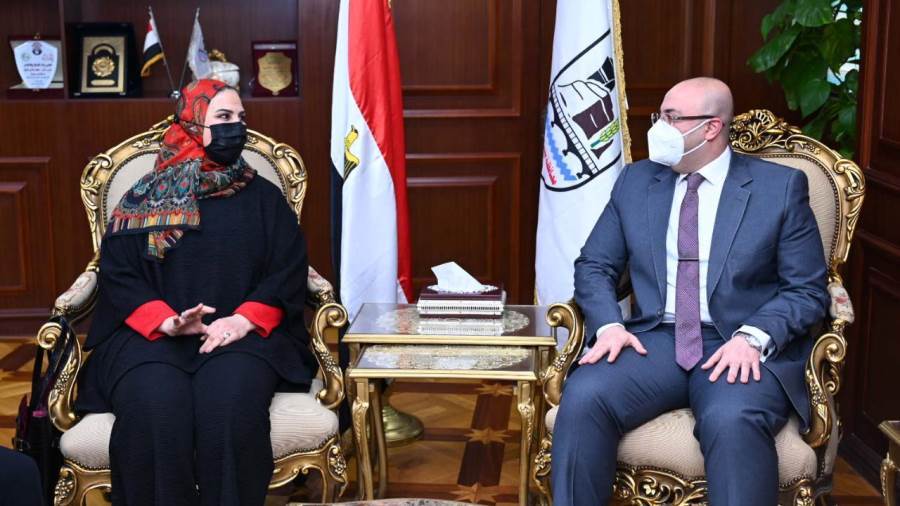 القباج تبحث مع محافظ بني سويف القباج تبحث مع محافظ بني سويف
