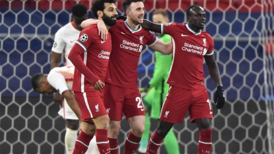 ثنائية صلاح وماني تقود ليفربول لربع نهائي دوري الأبطال