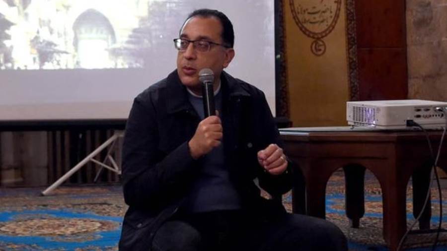 رئيس الوزراء: وقف تراخيص أعمال الهدم أو البناء في القاهرة ال