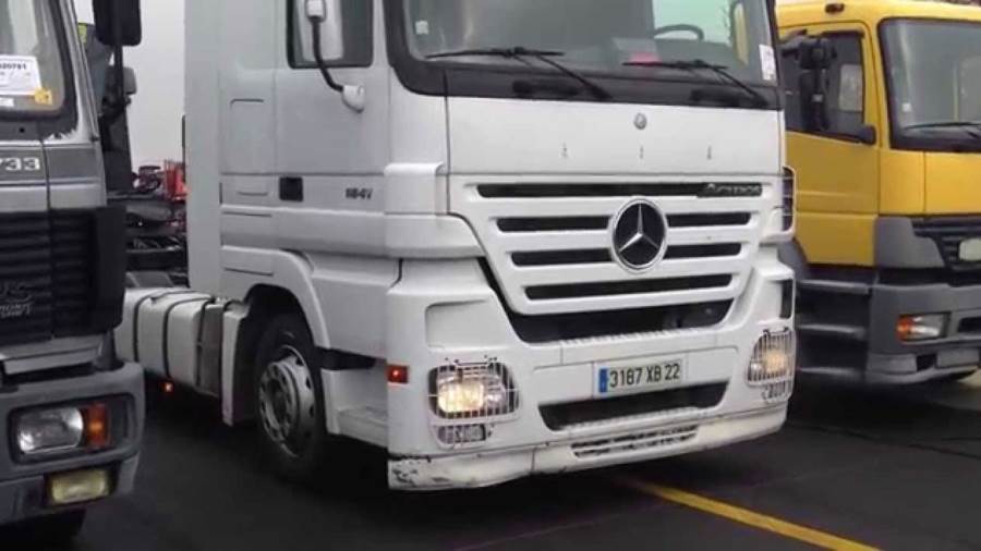 شاحنةتخترق مدرسة في ألمانيا وحجم الأضرار يصل إلى 130 ألف يور