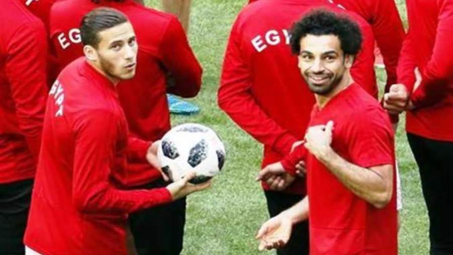 حقيقة خلاف محمد صلاح ورمضان صبحي بسبب شارة قيادة المنتخب