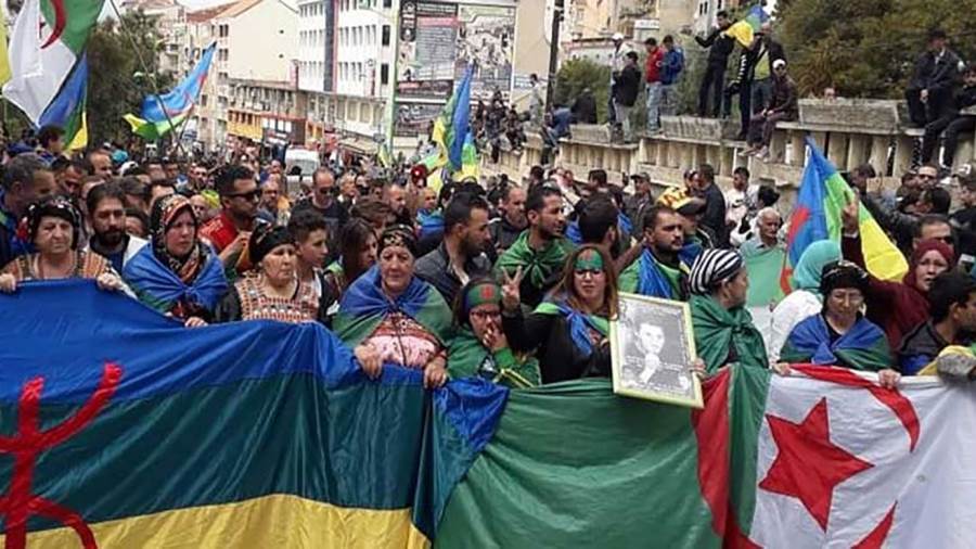 توقيف 5 أشخاص في الجزائر بتهمة التحضير لهجمات ضد الحراك