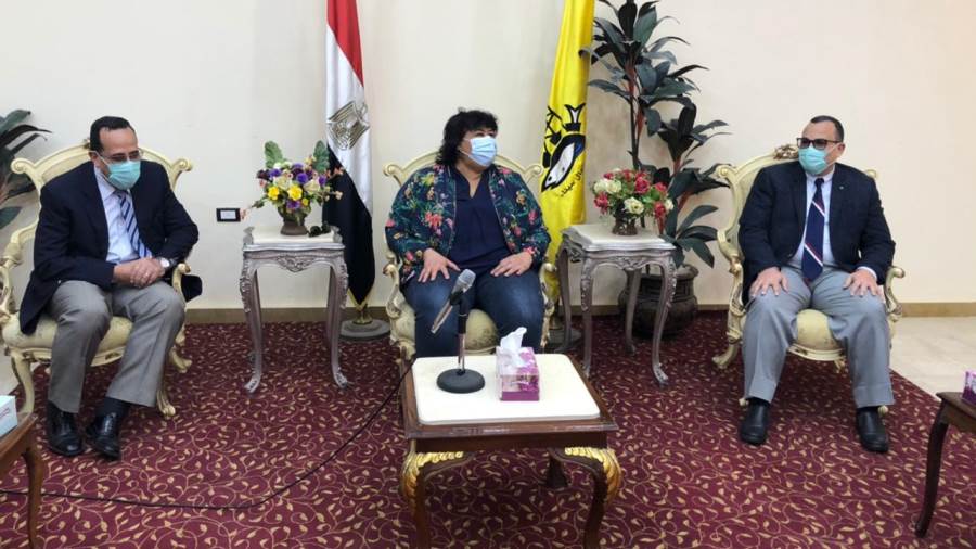 وزيرة الثقافة تلتقى محافظ شمال سيناء بالعريش