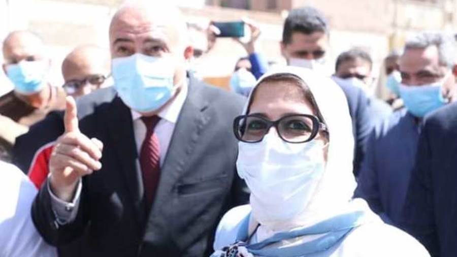 وزيرة الصحة تناشد أهالي الصعيد التسجيل على موقع لقاح فيروس ك