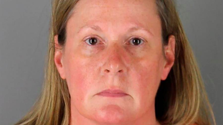 إطلاق سراح شرطية أمريكية قتلت شابا من أصول إفريقية