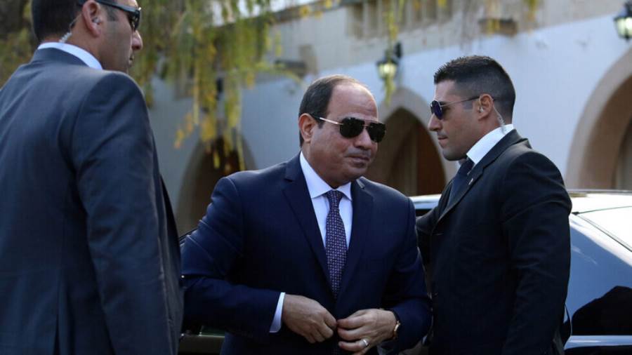 السيسي يوجه بمنح تاكسي يعمل بالغاز الطبيعي لـشاب الدليفري السيسي يوجه بمنح تاكسي يعمل بالغاز الطبيعي لـشاب الدليفري