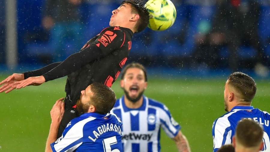 أتلتيكو مدريد يهزم ريال سوسيداد ويحافظ على قمة الليجا