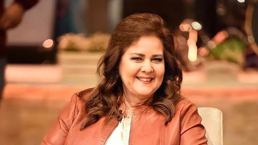 الإعلامي رامي رضوان يكشف نتيجة فحص كورونا للفنانة دلال عبد ا