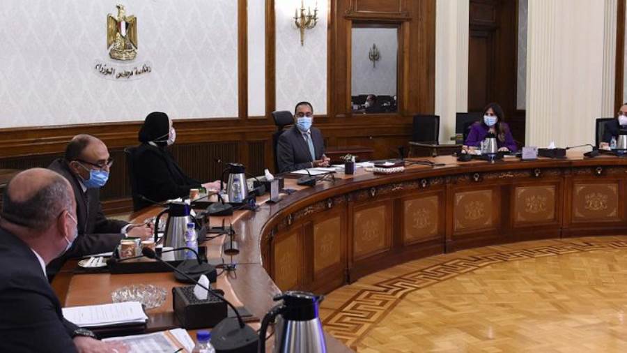 رئيس الوزراء: التوسع في إقامة المناطق الصناعية وتوفير عناصر 