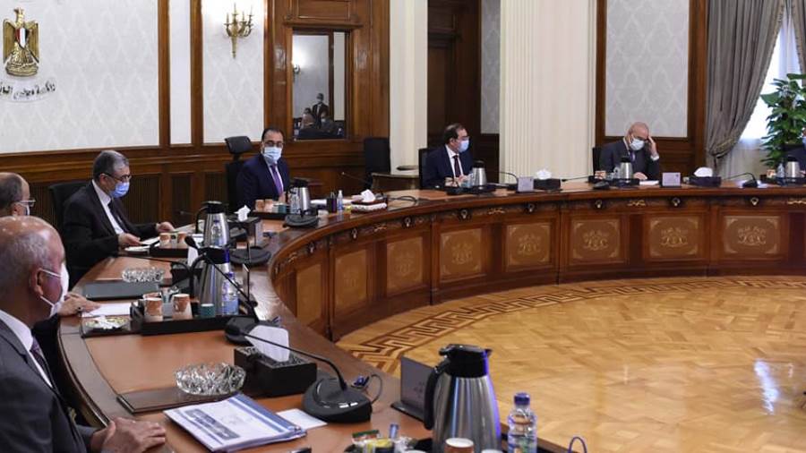 رئيس الوزراء يتابع موقف تنفيذ المشروعات الخدمية والتنموية بم
