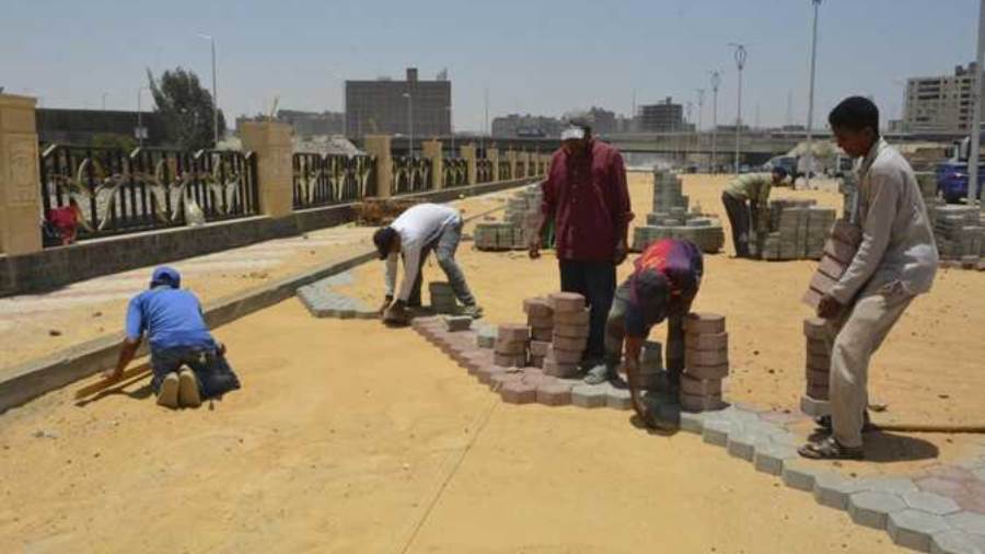 محافظ الجيزة يجازي مسؤول الكاميرات بموقف سيارات المريوطية محافظ الجيزة يجازي مسؤول الكاميرات بموقف سيارات المريوطية
