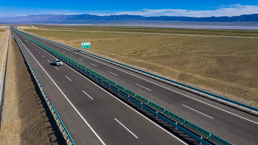 افتتاح أطول طريق سريع عابر للصحراء في العالم