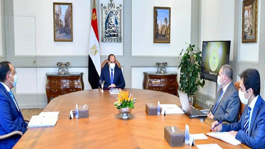 السيسي يوجه بمواصلة جهود تطوير شركات قطاع الأعمال لدعم الصنا