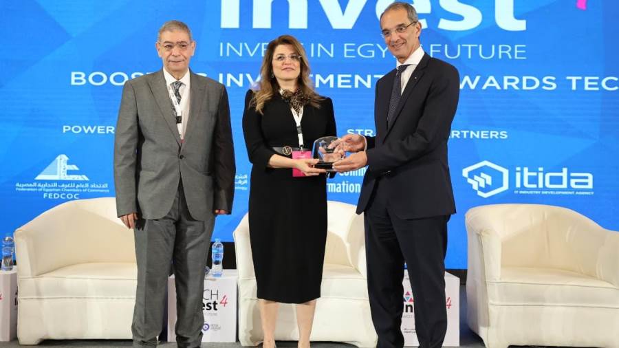 وزير الاتصالات