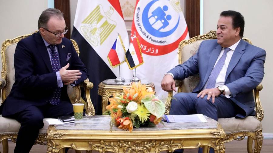 وزير الصحة يبحث مع سفير التشيك التعاون في مجال الصناعة والاس
