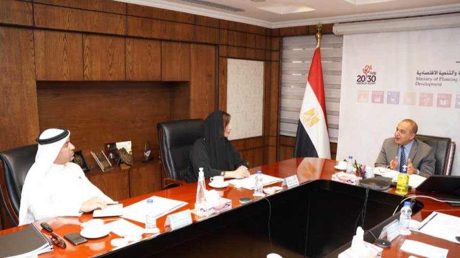 مصر والإمارات تبحثان تعزيز التعاون في التحديث الحكومي وتطوير