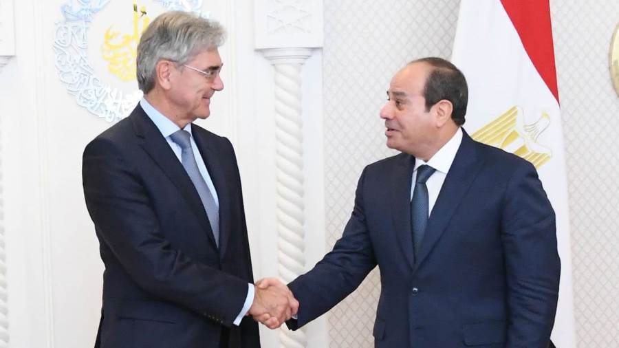 السيسي مع رئيس المجلس الإشرافي لشركة سيمنز العالمية للطاقة