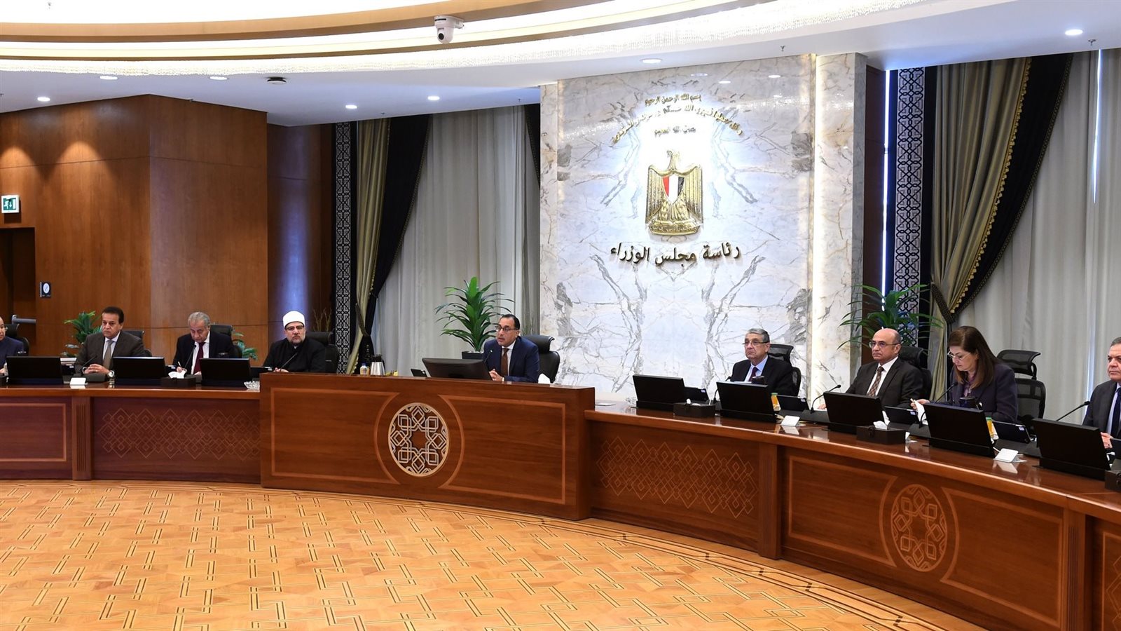 مجلس الوزراء مجلس الوزراء