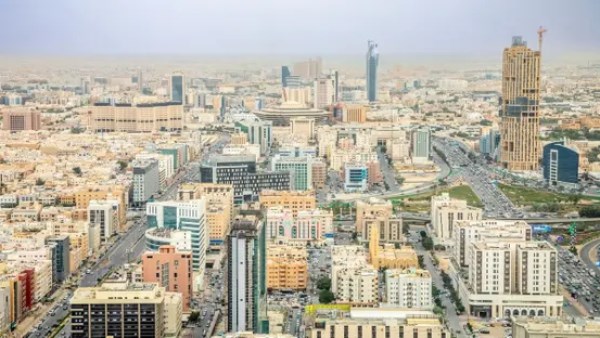 السعودية تتخذ إجراءات لضبط أسعار العقارات وتفتح الباب أمام تملك الأجانب بداية 2026