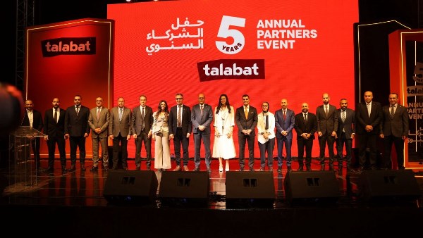 "طلبات" توقع مذكرتي تفاهم مع وزارة العمل وأخرى مع صناع الخير وبنك قناة السويس